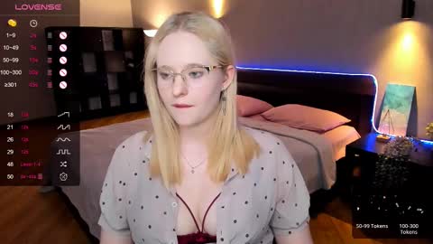 Hello guys my name is Aemilia online show from 03/02/25, 11:39