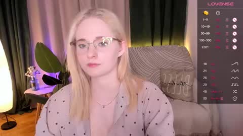 Hello guys my name is Aemilia online show from 03/04/25, 11:51