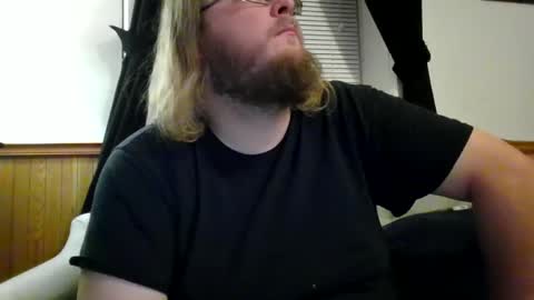 Snapshot of shifty885 chatting on 12/14/24, 01:39 shifty885 online show from 12/14/24, 01:39