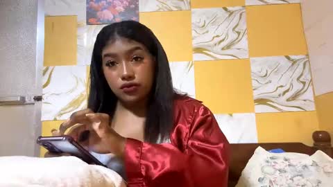 Evelyn online show from 05/06/26, 03:28
