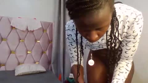 Shilla online show from 11/22/25, 07:02