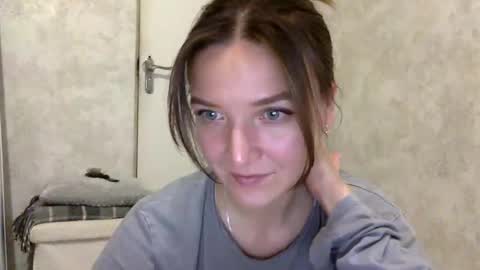 Jesica online show from 11/18/25, 09:41