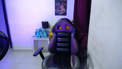 shining_star69 online show from 09/28/25, 02:06