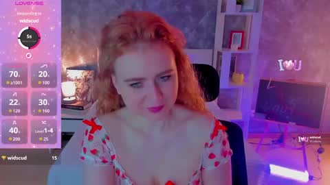 Snapshot of shiny_lisss chatting on 05/23/26, 01:44 Lisa online show from 05/23/26, 01:44