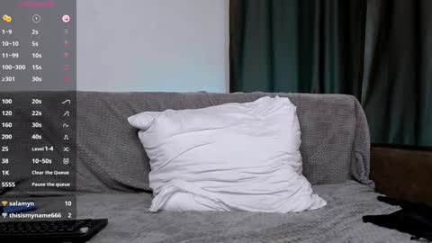 Jennifer  Streaming time online show from 01/28/25, 04:52