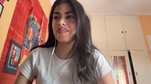 Snapshot of shirleendurrah chatting on 04/03/26, 07:50 Karin online show from 04/03/26, 07:50