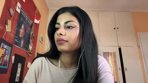 Snapshot of shirleendurrah chatting on 04/11/26, 02:21 Karin online show from 04/11/26, 02:21