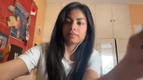 Snapshot of shirleendurrah chatting on 04/20/26, 08:50 Karin online show from 04/20/26, 08:50