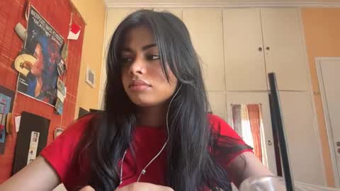 Snapshot of shirleendurrah chatting on 04/26/26, 08:23 Karin online show from 04/26/26, 08:23