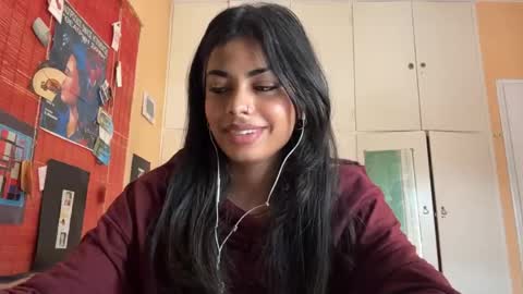 Snapshot of shirleendurrah chatting on 05/03/26, 08:42 Karin online show from 05/03/26, 08:42