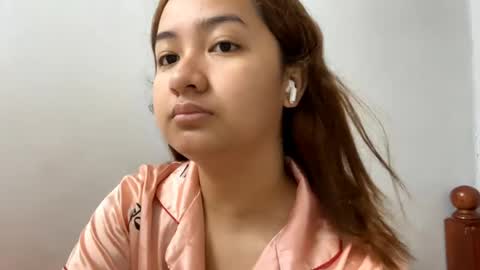 Snapshot of shirleendurrah chatting on 05/31/26, 01:36 Karin online show from 05/31/26, 01:36