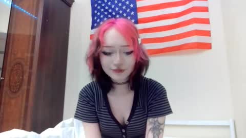 Luna online show from 02/25/26, 08:40