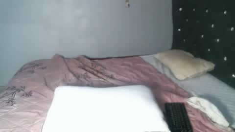 Shi-ro online show from 09/15/25, 11:54