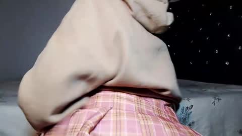 Shi-ro online show from 12/18/25, 12:38