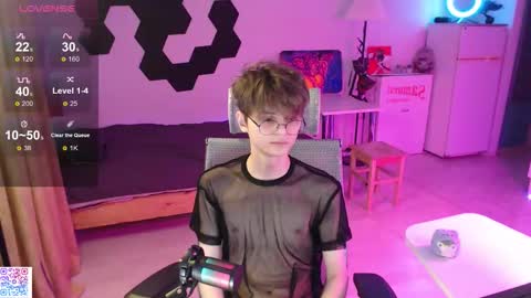 shiromy_ online show from 12/15/25, 10:25