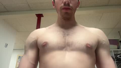 Snapshot of shirtlesshunk15 chatting on 02/28/26, 01:45 shirtlesshunk15 online show from 02/28/26, 01:45