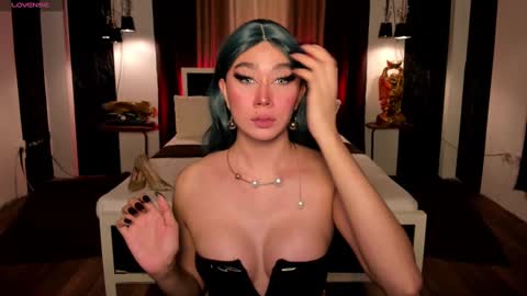 WET AND WILD YHANNA online show from 12/18/24, 07:04