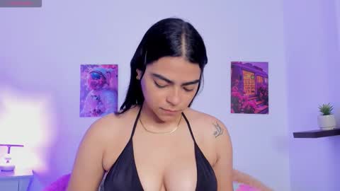 shizuka 11  online show from 11/19/25, 10:59