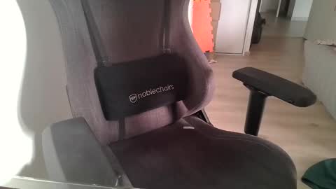 shkpnk69 online show from 04/05/26, 03:53