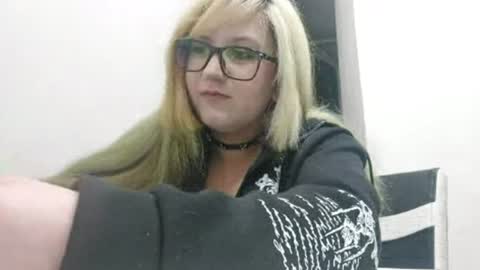 Snapshot of shondrapisani chatting on 06/29/26, 09:15 shondrapisani online show from 06/29/26, 09:15