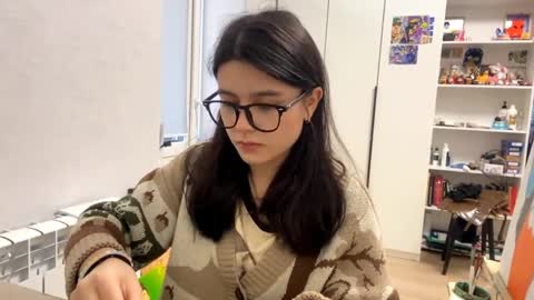 Marie online show from 04/11/26, 12:09