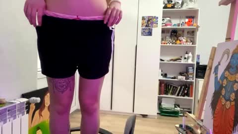 Snapshot of shontagrabowski chatting on 04/19/26, 12:48 Marie online show from 04/19/26, 12:48