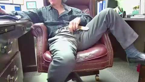 nikolas send dm for an appointment online show from 01/15/26, 01:48