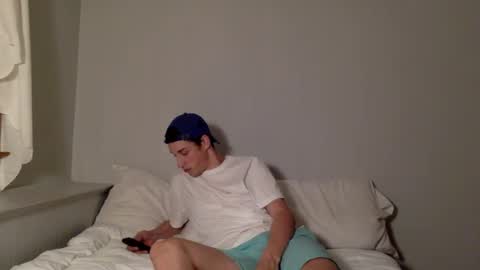 Snapshot of shortiesn40s chatting on 10/07/25, 04:20 shortiesn40s online show from 10/07/25, 04:20