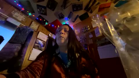 shorty920505 online show from 09/18/25, 01:18