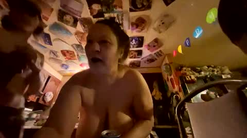 Snapshot of shorty920505 chatting on 04/14/26, 04:51 shorty920505 online show from 04/14/26, 04:51