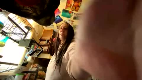 Snapshot of shorty920505 chatting on 05/23/26, 02:28 shorty920505 online show from 05/23/26, 02:28