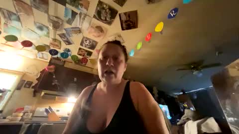 Snapshot of shorty920505 chatting on 05/29/26, 02:31 shorty920505 online show from 05/29/26, 02:31
