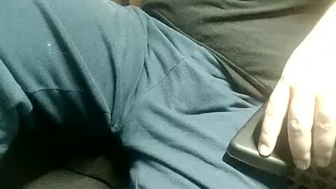 Snapshot of show_off_89 chatting on 11/17/25, 03:51 show_off_89 online show from 11/17/25, 03:51