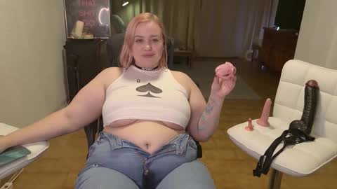 Mimi   online show from 12/13/25, 07:53