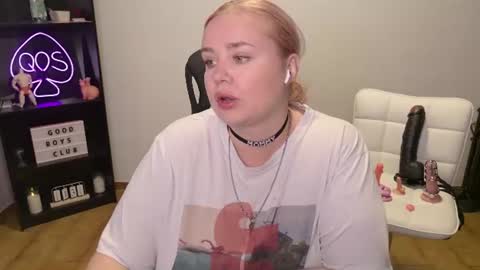 Mimi   online show from 06/14/26, 05:15