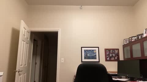 Snapshot of showmet chatting on 01/12/25, 03:17 Chicago Guy online show from 01/12/25, 03:17