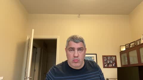 Snapshot of showmet chatting on 03/04/25, 08:49 Chicago Guy online show from 03/04/25, 08:49