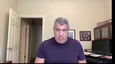 Snapshot of showmet chatting on 10/14/25, 07:36 Chicago Guy online show from 10/14/25, 07:36