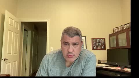 Snapshot of showmet chatting on 10/19/25, 10:10 Chicago Guy online show from 10/19/25, 10:10