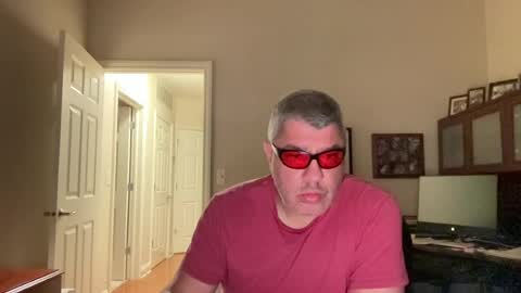 Snapshot of showmet chatting on 07/10/26, 03:11 Chicago Guy online show from 07/10/26, 03:11