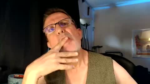 Snapshot of shrewtamer chatting on 07/12/26, 10:12 shrewtamer online show from 07/12/26, 10:12