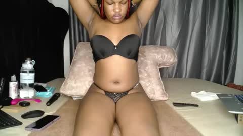 EVA online show from 01/08/25, 02:25