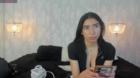 Snapshot of shumy_angels chatting on 10/20/25, 04:35 ZUMY ANGELS online show from 10/20/25, 04:35