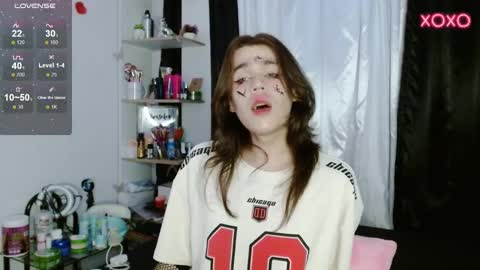 Snapshot of shun_sun chatting on 12/08/24, 03:32 Shun White online show from 12/08/24, 03:32