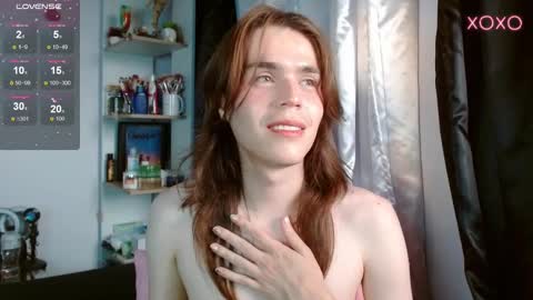 Snapshot of shun_sun chatting on 02/14/25, 10:36 Shun White online show from 02/14/25, 10:36