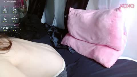 Snapshot of shun_sun chatting on 03/01/25, 07:15 Shun White online show from 03/01/25, 07:15