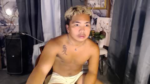 Snapshot of shunks_hottie chatting on 03/21/26, 11:48 kaikai online show from 03/21/26, 11:48