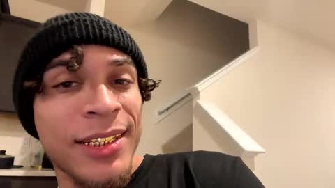 shurthingxx online show from 02/19/25, 02:23