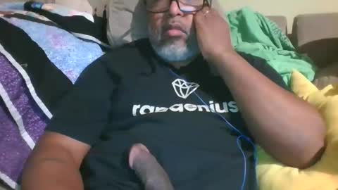 Snapshot of shy333 chatting on 10/22/25, 04:35 SHY333 online show from 10/22/25, 04:35