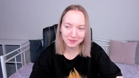 Snapshot of shy_annacutie chatting on 03/06/25, 05:35 Anna online show from 03/06/25, 05:35